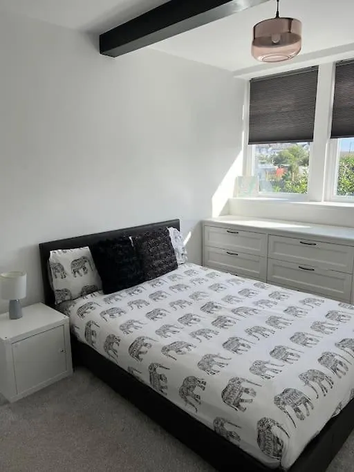 Four Double Bedroom Home - Free Parking And Wi-Fi Horsforth Casa vacanze