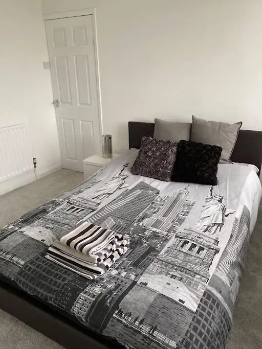 Four Double Bedroom Home - Free Parking And Wi-Fi Horsforth